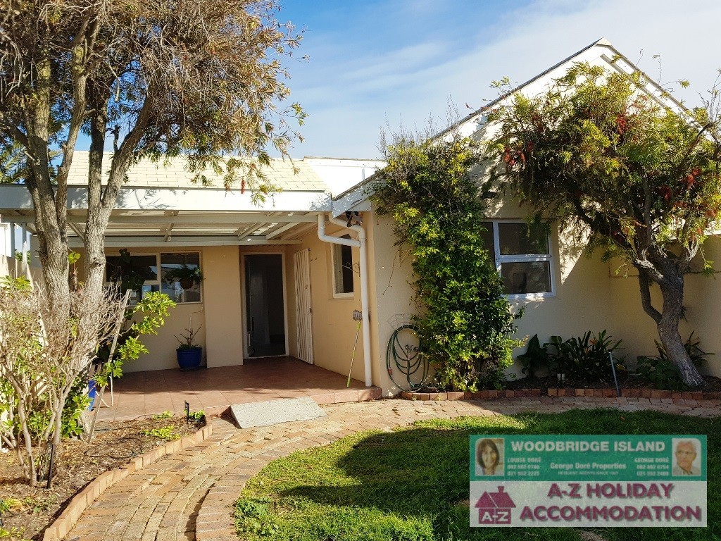 Family home facing the Lagoon on Woodbridge Island (AM) Woodbridge
